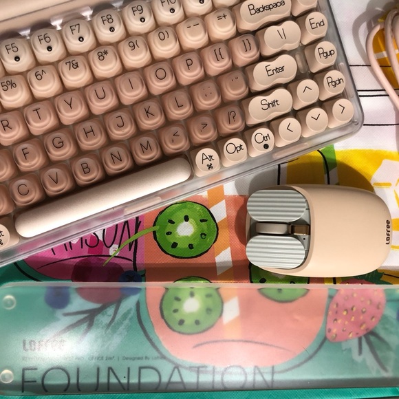 LOFREE DOT Mechanical Keyboard, Mouse and Jelly Palm Rest Set-Open Box- Pink - Picture 4 of 9